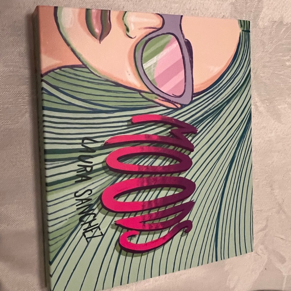 *** SOLD New, Sealed Palette Laura Sanchez Moods Palette